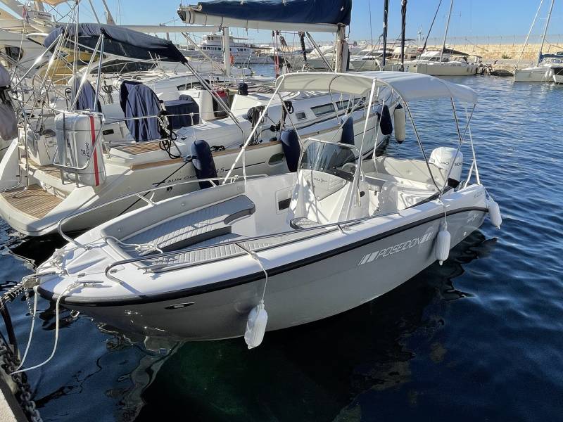 Vente bateau coque dure 6m30 Orizzonti Poseidon avec 150 CV Honda commande électrique