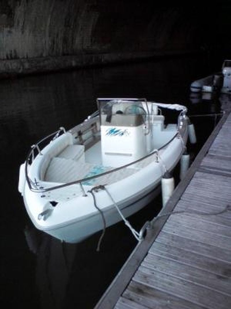 Bleu  Calanque vous propose le bateau Sessa Key Largo 18 VENDU