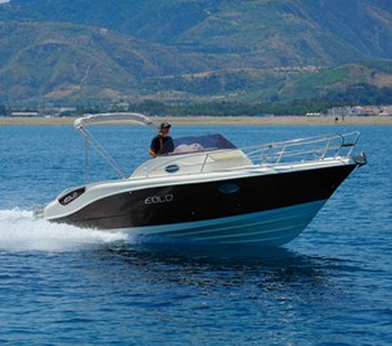 Vente bateau Sun deck Eolo 750 day +225cv Suzuki 4 temps injection 2011 VENDU consulter nos occasions disponible sur notre site!