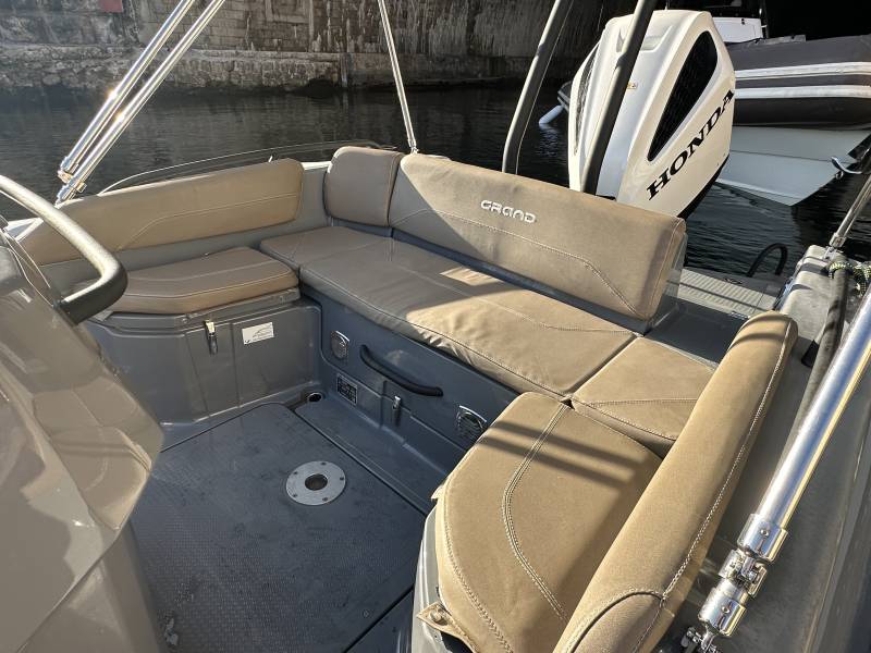 Bateau d'occasion disponible à Marseille GRAND GOLDEN LINE G750  avec moteur Honda BF250CV