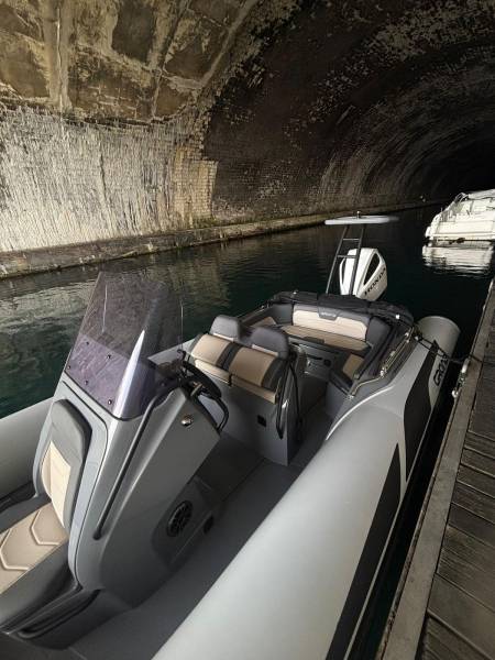 Bateau Semi-rigide GRAND Golden Line G680 disponible à Marseille