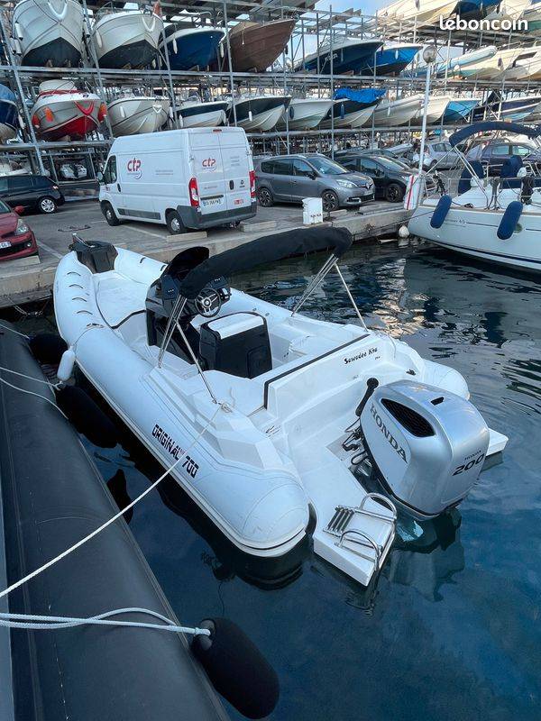 Original 700 chez bleu Calanque