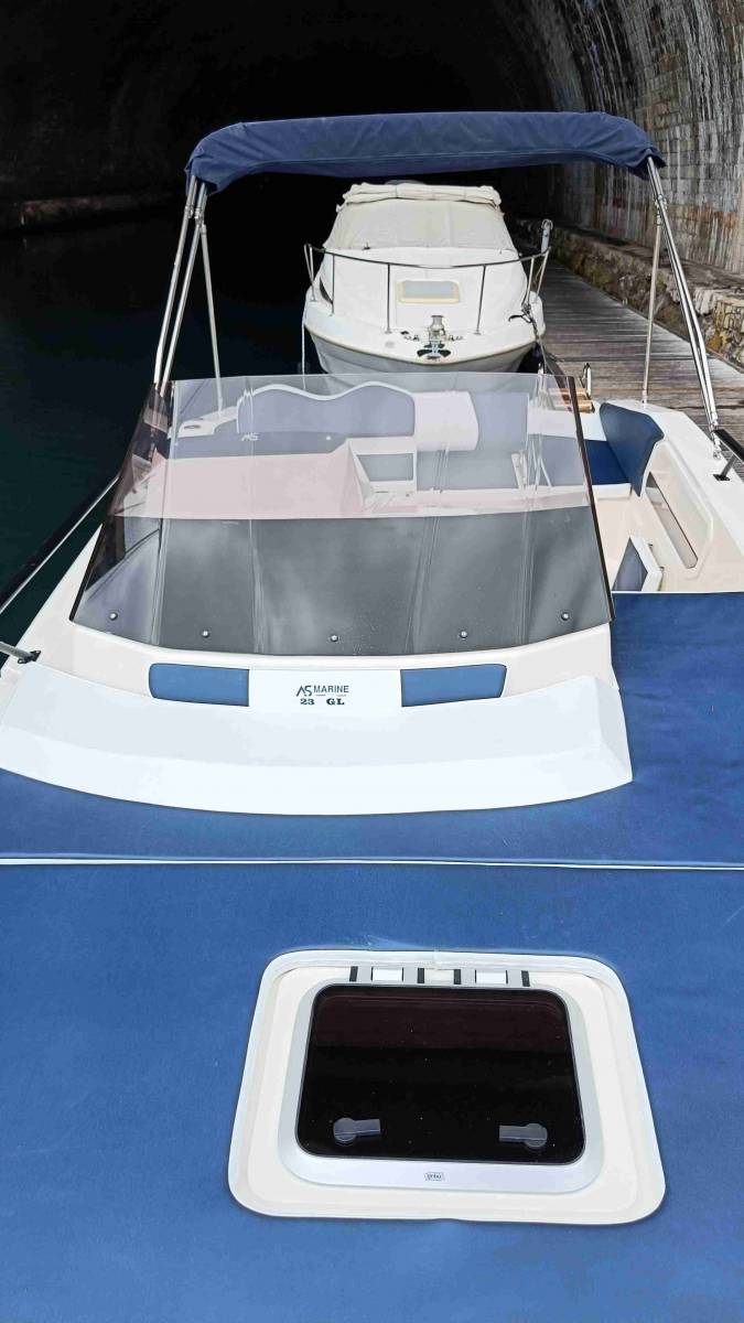 AS 23 GL Bleu chez Bleu Calanque à Marseille
