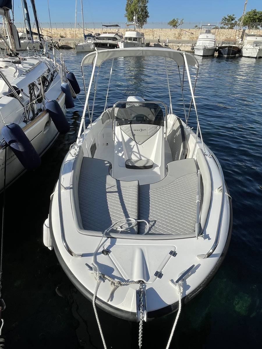 Vente bateau coque dure 6m30 Orizzonti Poseidon avec 150 CV Honda commande électrique
