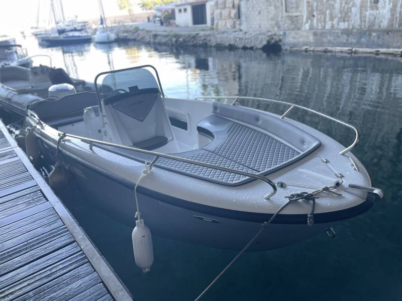 Vente bateau coque dure 6m30 Orizzonti Poseidon avec 150 CV Honda commande électrique