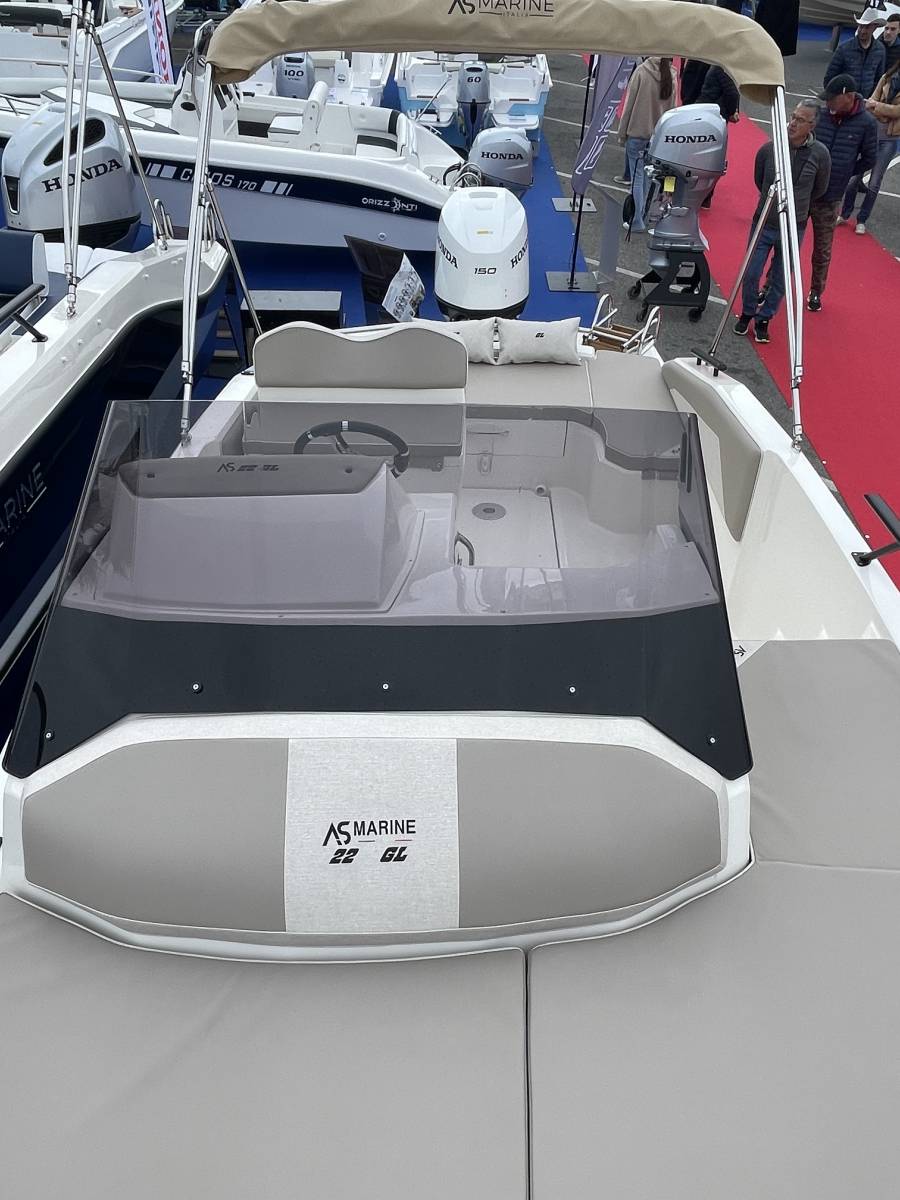 Location AS 22 Sundeck - Coque cabine 150CV - 7 personnes