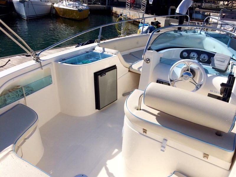 Location de bateau à Marseille eolo 590 open