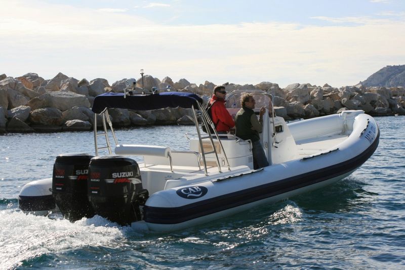 Location de bateau Marseille pour enterrement de vie de garçon