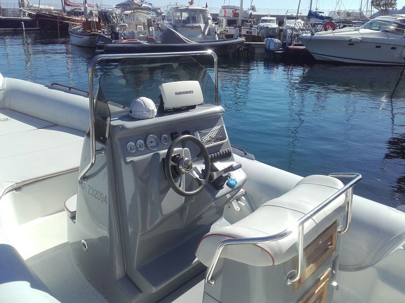 Louer un dorado 7 chez Bleu Calanque