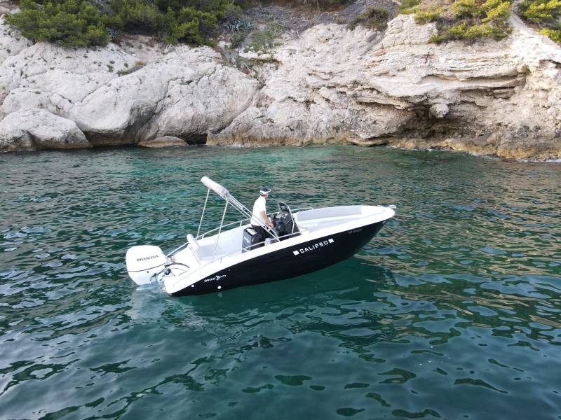 Location bateau à Marseille pour 8 personnes, Orizzonti Calipso 6m20 avec 150 CV