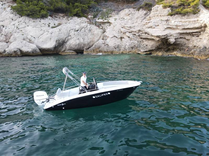 Location bateau à Marseille pour 8 personnes, Orizzonti Calipso 6m20 avec 150 CV