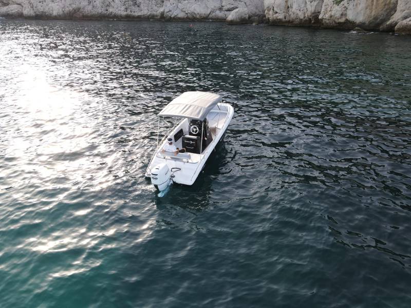 Location bateau à Marseille pour 8 personnes, Orizzonti Calipso 6m20 avec 150 CV
