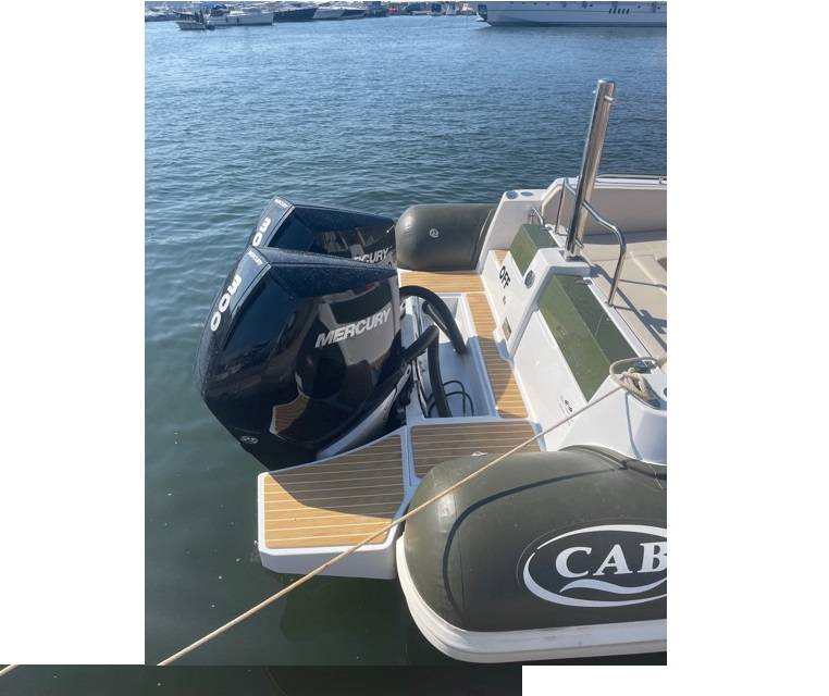 Motorisation Mercury 300cv sur Silverado 10.5 à la location à l'Estaque