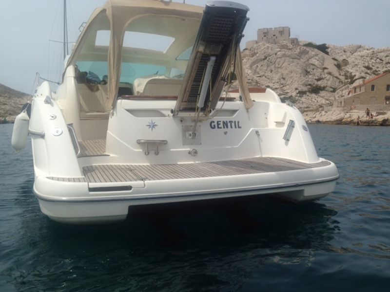 Bateau Cabine Cruiser Jeanneau Prestige 34 Hard Top 2x280cv Diesel Volvo toutes options année 2005 BATEAU VENDU