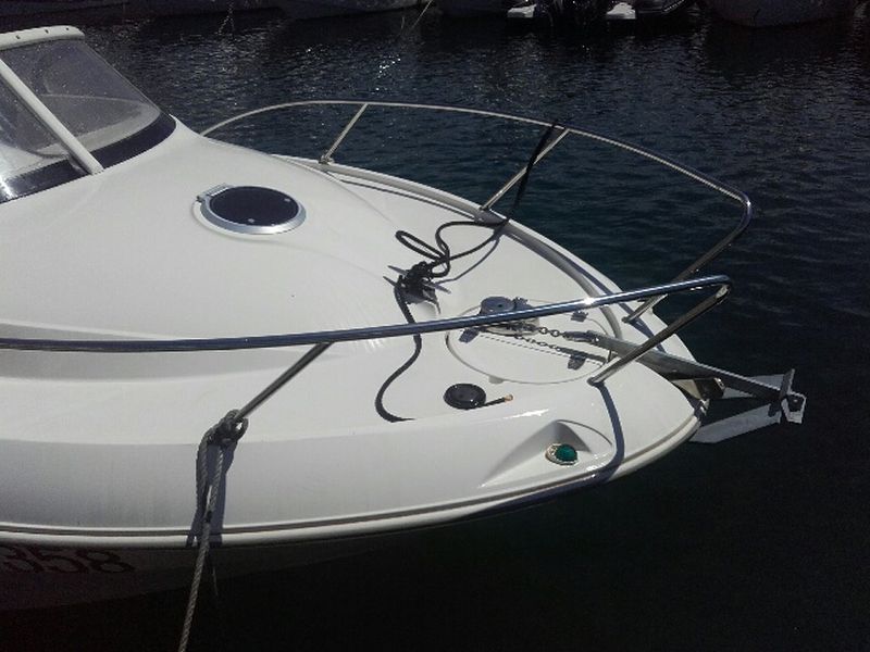 Vente Bateau Quicksilver 650 cruiser+ 200cv Mercruiser VENDU consulter nos annonces sur notre site
