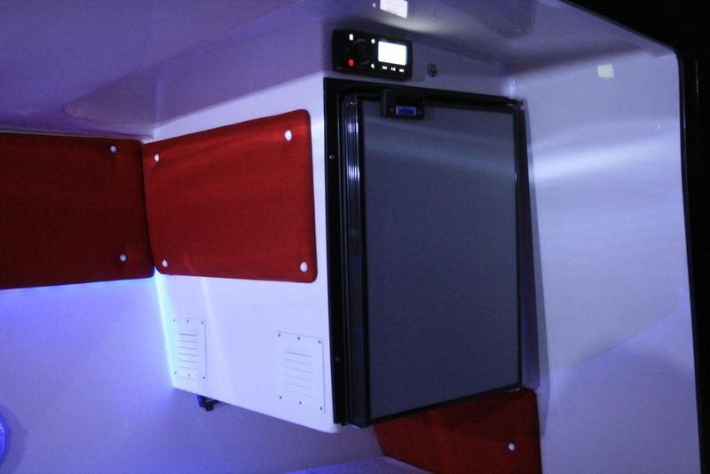 Vente bateau coque sun deck Eolo 730 day avec 200cv Yamaha 4 temps VENDU VENDU VENDU