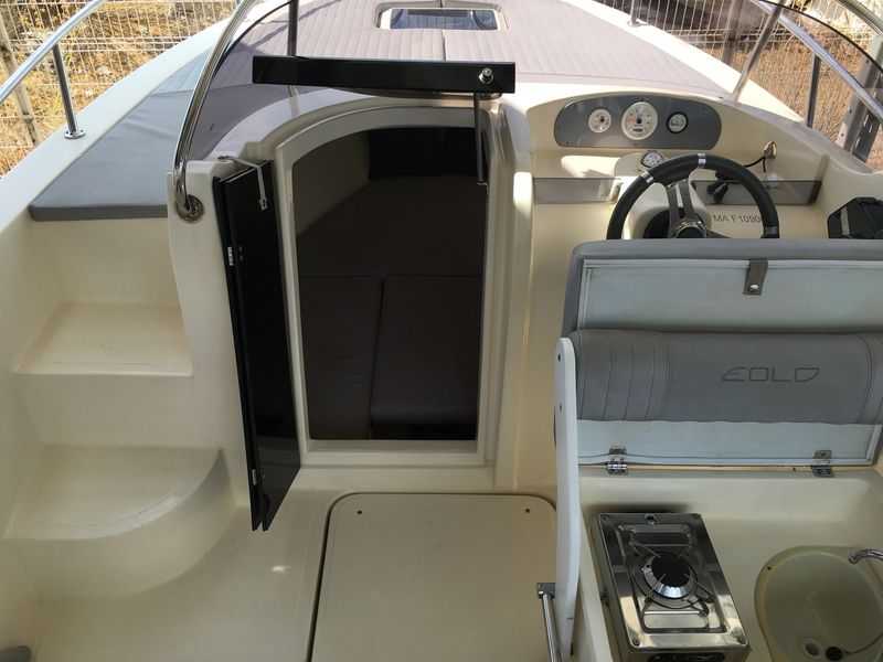 kitchenette sur eolo 590 day