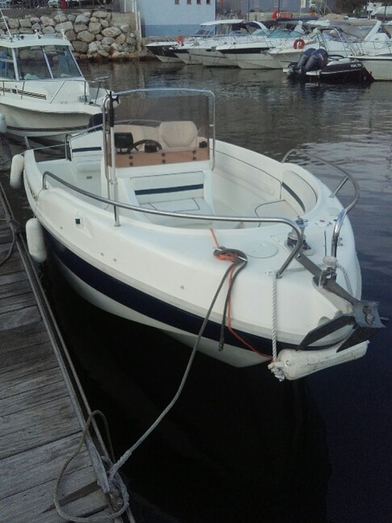Vente bateau d'occasion RIO 550 SOL Open + 115cv Suzuki 4 temps VENDU consulter nos occasions disponible sur notre site!