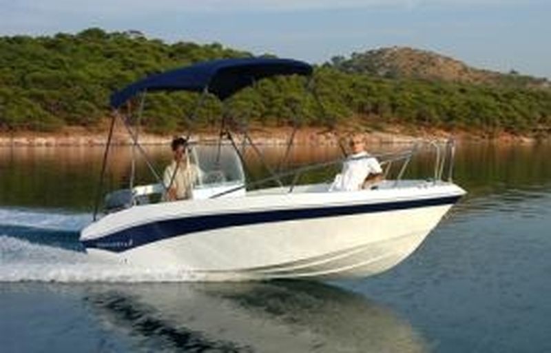 Bleu  Calanque vous propose le bateau Northstar 160 sc