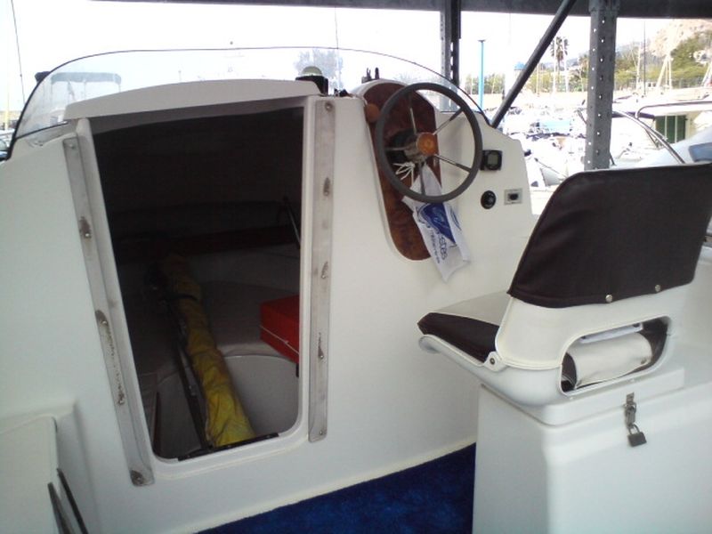 Bleu calanque vous propose le bateau Quicksilver Flamingo 520