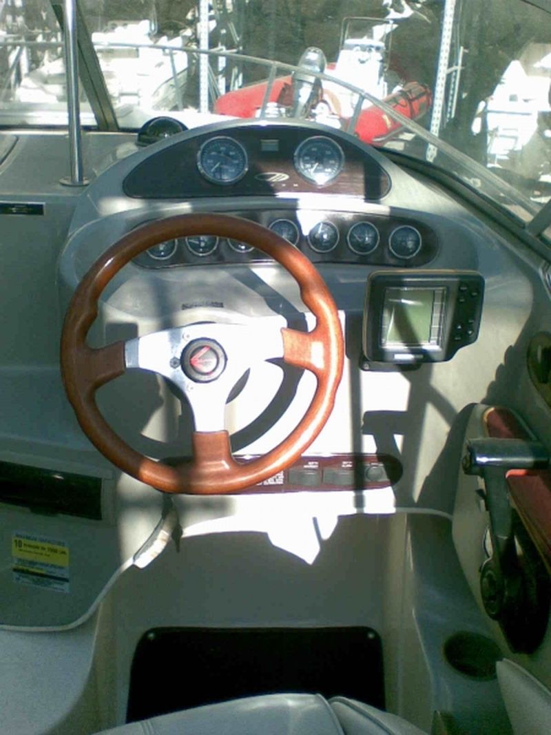 Bleu  Calanque vous propose le bateau Maxum 2400 VENDU