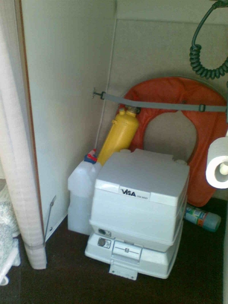 Bleu  Calanque vous propose le bateau Maxum 2400 VENDU