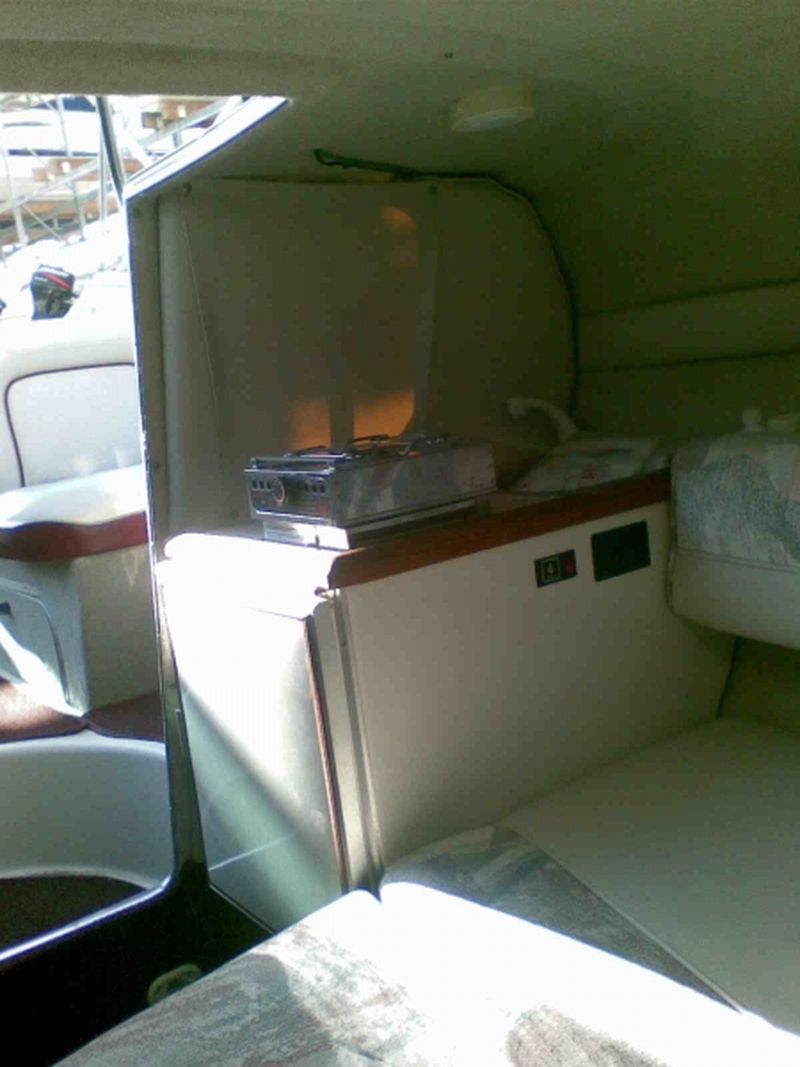 Bleu  Calanque vous propose le bateau Maxum 2400 VENDU