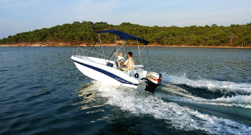 Bleu  Calanque vous propose le bateau Northstar 160 sc
