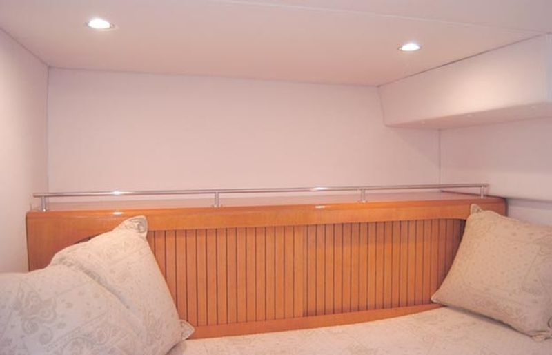 Bleu  Calanque vous propose le bateau Northstar 320 wa