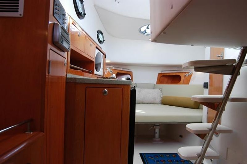 Bleu  Calanque vous propose le bateau Northstar 320 wa