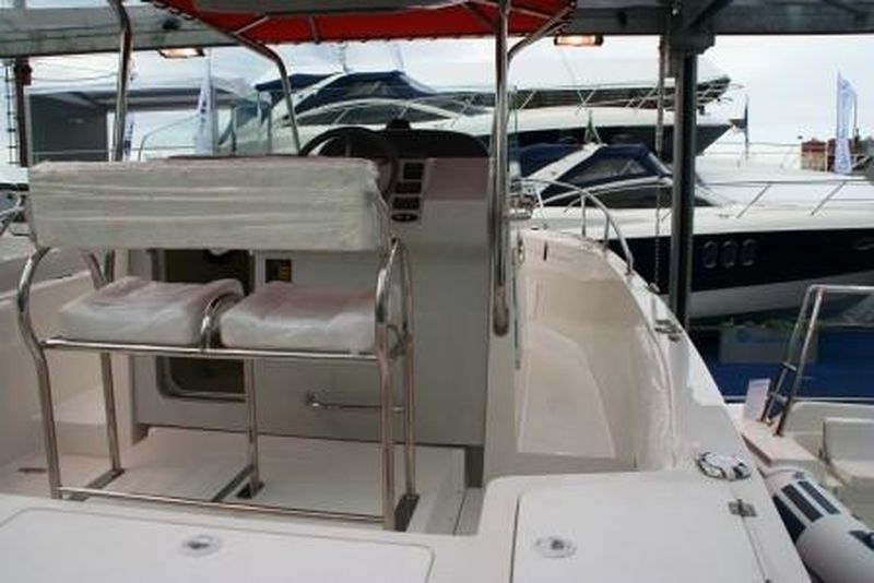 Bleu  Calanque vous propose le bateau Northstar 260 ccd