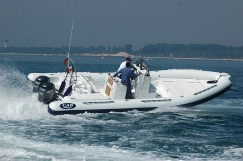 Vente bateau semi rigide Nautica-Cab Dorado 8,70 moteur 300CV