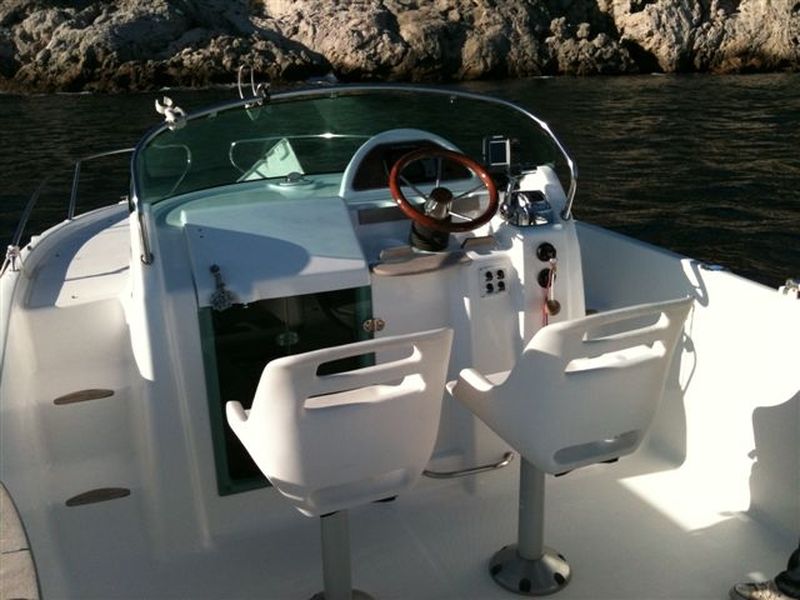 VENDU Vente de bateau B2 Marine Cap ferret 652 dc avec 150cv Verado 4Temps (Marseille) VENDU consulter nos occasions disponible sur notre site!
