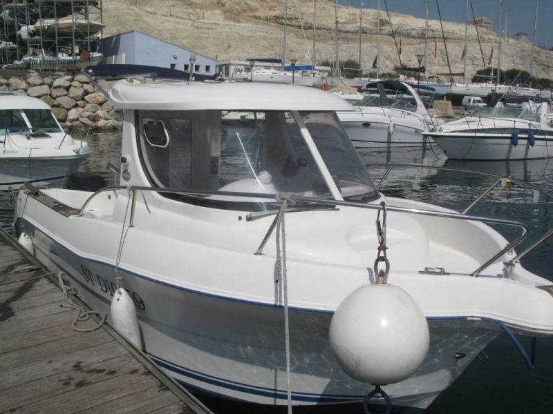 Vente bateau Quicksilver 640 pilothouse avec 100cv Mercury 4 temps VENDU consulter nos occasions disponible sur notre site!