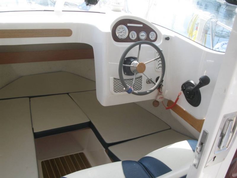 Vente bateau Quicksilver 640 pilothouse avec 100cv Mercury 4 temps VENDU consulter nos occasions disponible sur notre site!