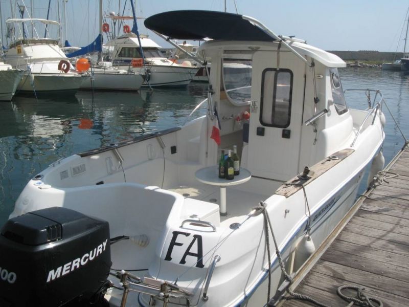 Vente bateau Quicksilver 640 pilothouse avec 100cv Mercury 4 temps VENDU consulter nos occasions disponible sur notre site!