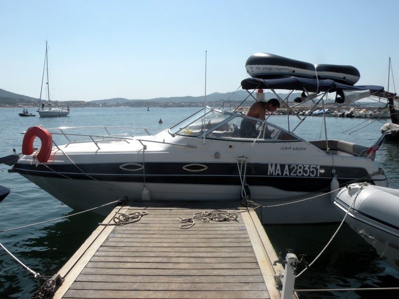 Vente bateau Four Winns 238 Vista VENDU consulter nos occasions disponible sur notre site!