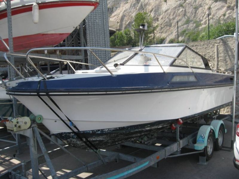 Vente bateau Cabine Windy 23 moteur  200 cv Volvo VENDU consulter nos occasions disponible sur notre site!