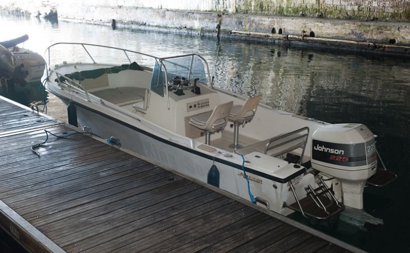 Vente bateau open MAKO 211  moteur 225 cv Johnson  VENDU consulter nos occasions disponible sur notre site!
