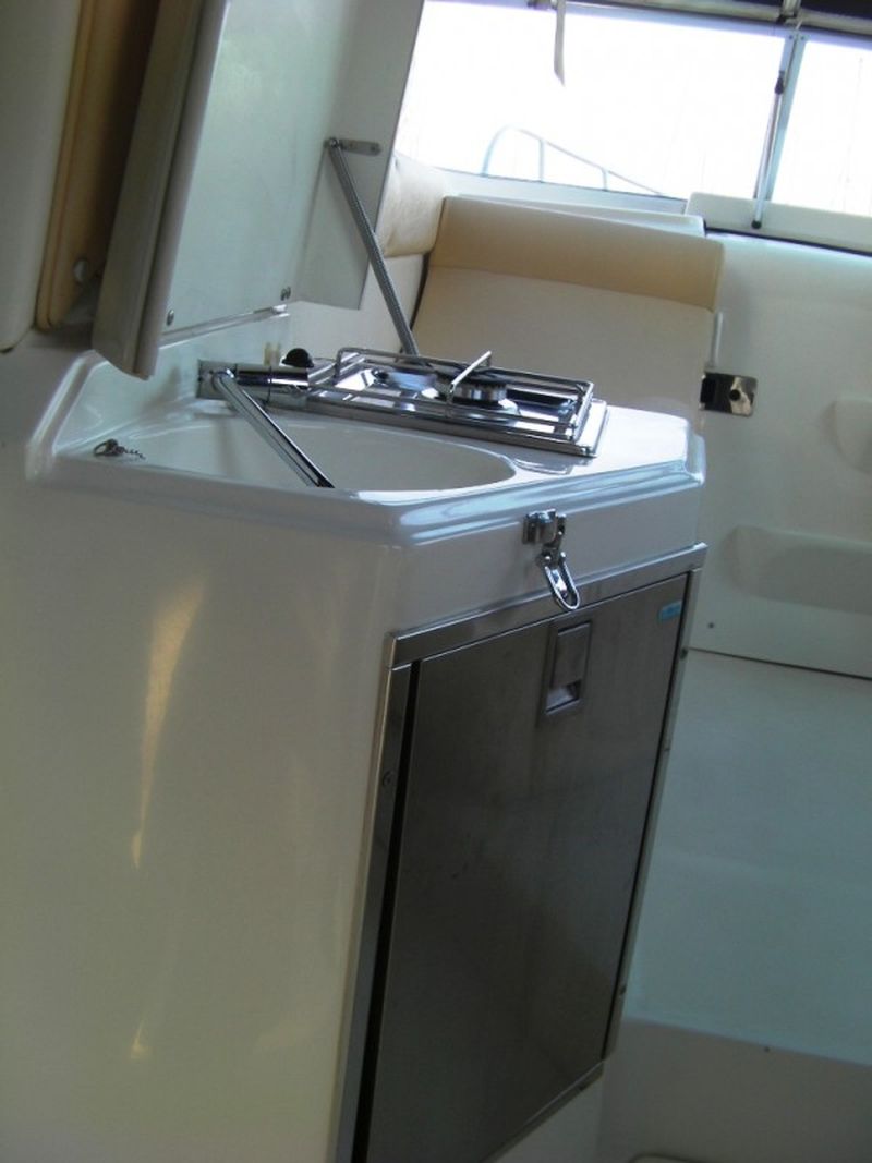 Bateau Eolo 24 Cruiser avec 225cv Ymaha 4 temps injection hors bord VENDU consulter nos occasions disponible sur notre site!