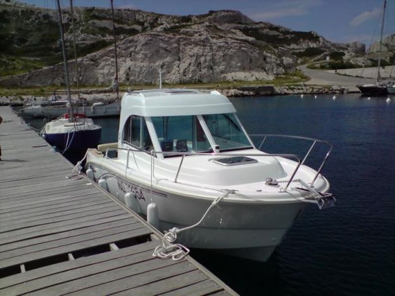 Vente bateau Timonier Beneteau Antares 650 moteur 115 cv 4 temps Mercury VENDU consulter nos occasions disponible sur notre site!