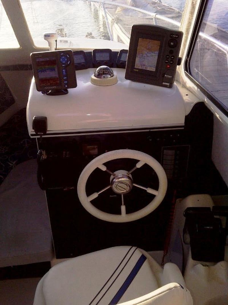 Vente bateau Ultramar 650 Week End Timonier bi moteurs Yamaha F50 4 temps VENDU consulter nos occasions disponible sur notre site!