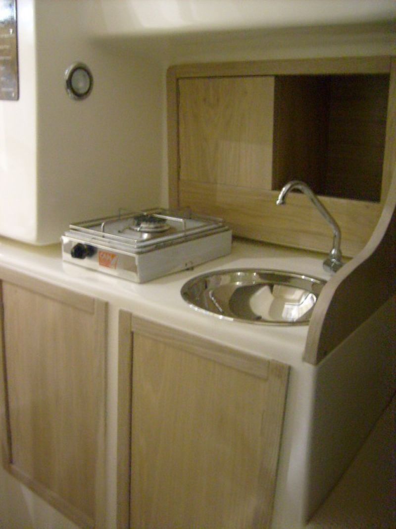 Vente bateau Sun deck Eolo 750 day +225cv Suzuki 4 temps injection 2011 VENDU consulter nos occasions disponible sur notre site!