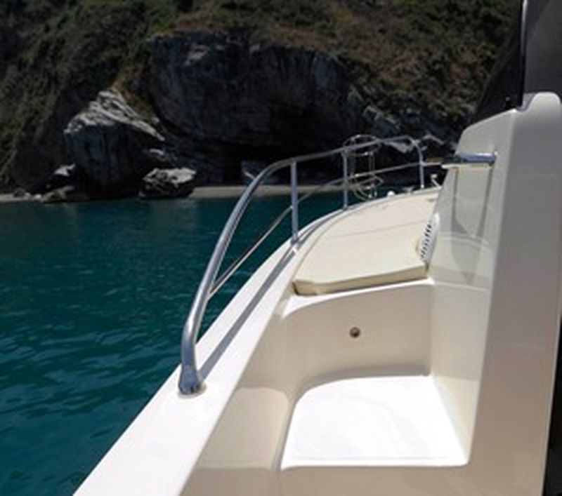 Vente bateau Sun deck Eolo 750 day +225cv Suzuki 4 temps injection 2011 VENDU consulter nos occasions disponible sur notre site!