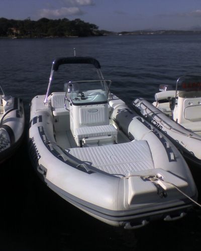 Service de location de bateaux  dans les Calanques de Marseille