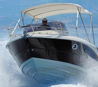 Service de location de bateaux  près de Martigues