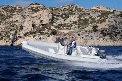 Service de location de bateaux  dans les Calanques de Marseille
