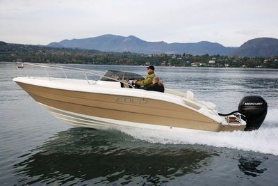 Service de location de bateaux  à l'Estaque 13016