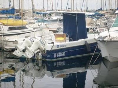 Service de location de bateaux  dans les Calanques de Marseille