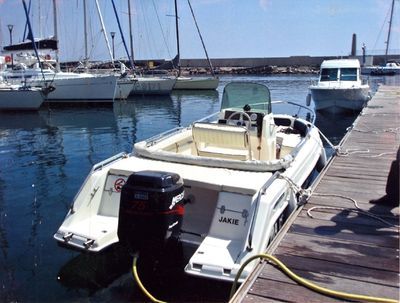 Bleu Calanque -  Où louer un bateau à moteur à la Pointe Rouge à Marseille ?